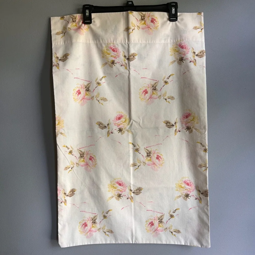 Vintage 1975 JP Stevens Floral Pillowcase Set 2 Pink Yellow Rose Cottagecore